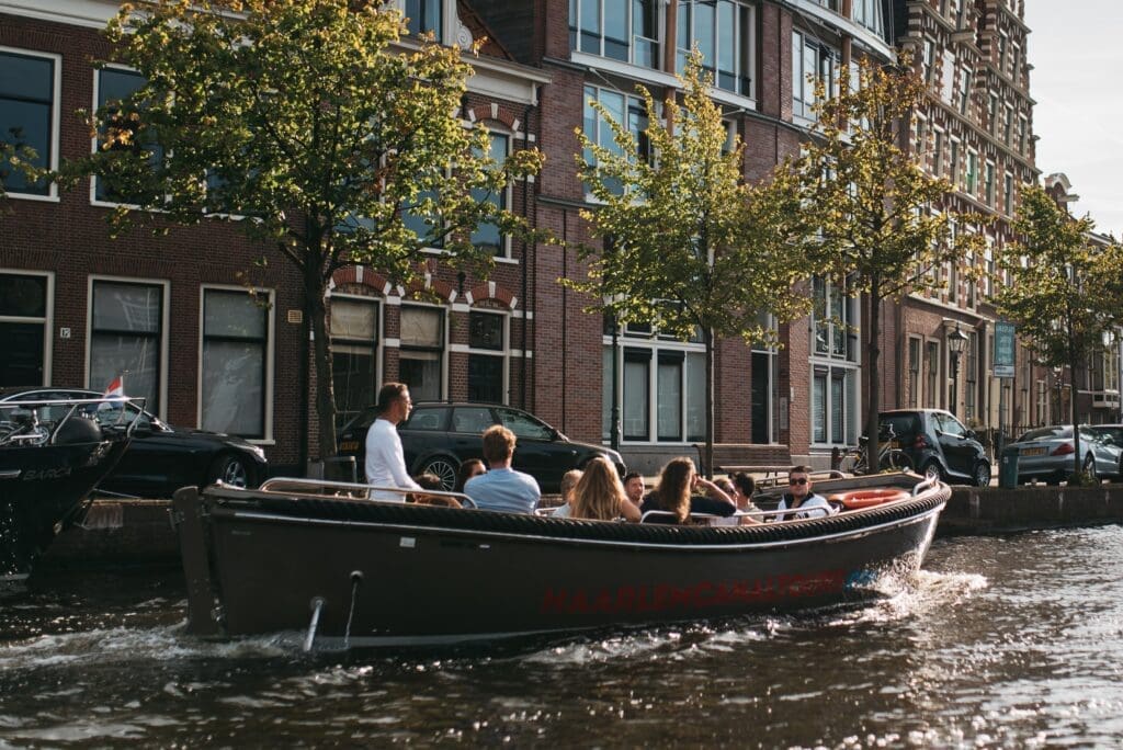 De geschiedenis van Haarlem ontdekken tijdens rondvaart in Haarlem